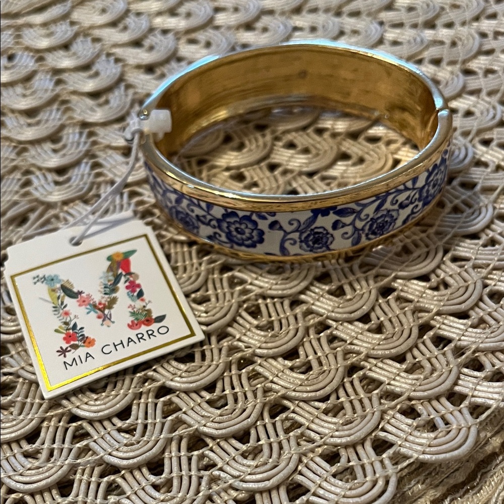 Blue and Gold Floral Bracelet on Gold by Mia Charro NWT so beautiful!